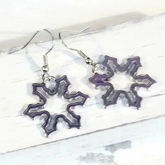 Hand Crafted Silver Purple Enameled Snowflake Winter Christmas Holidays Earrings - Picture 1 of 5
